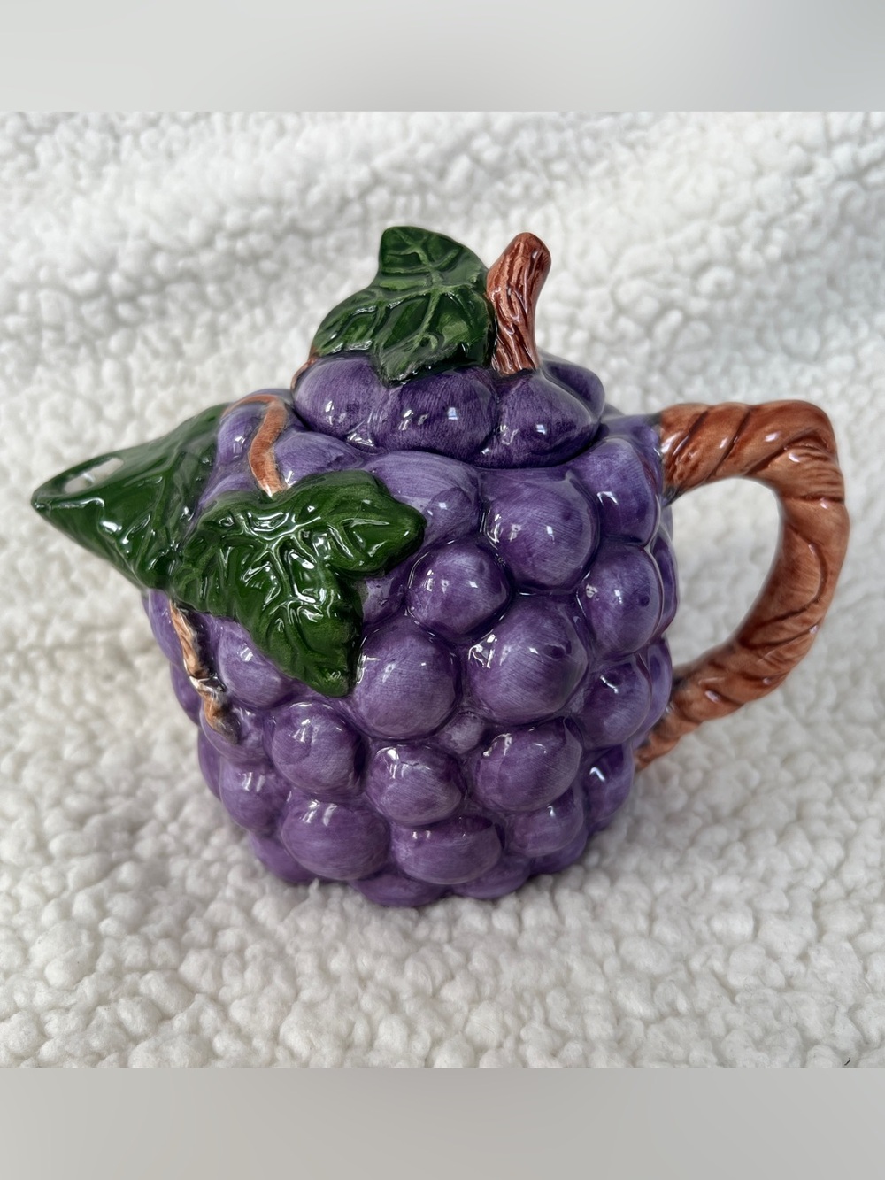 VINTAGE PITCHER WITH PURPLE GRAPES CERAMIC